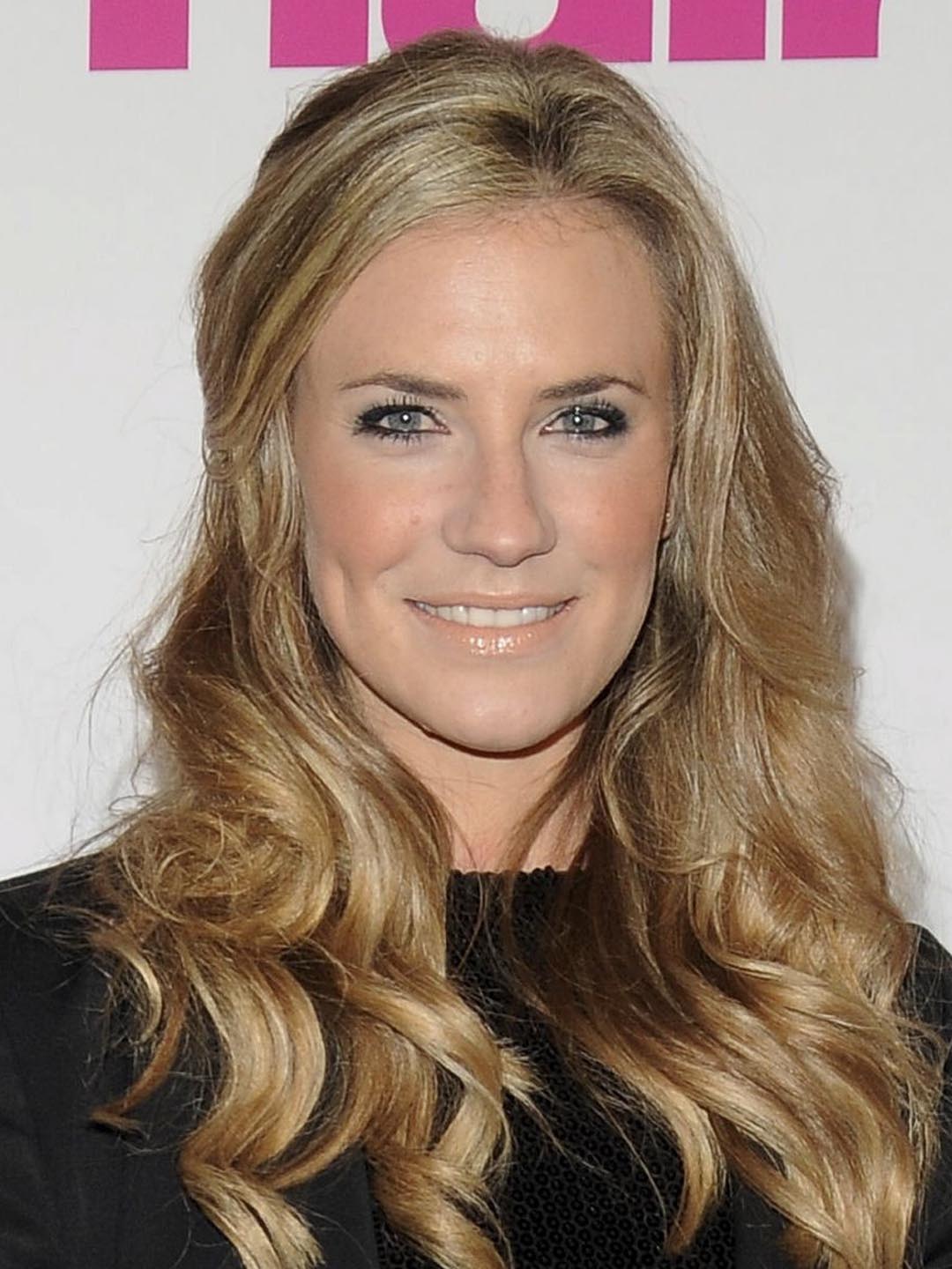 How tall is Georgie Thompson?